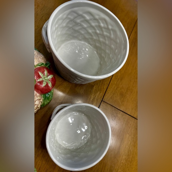 Fitz and Floyd Harvest Vegetable Basket Canisters – 1995 (Set of 2) - Picture 8 of 9